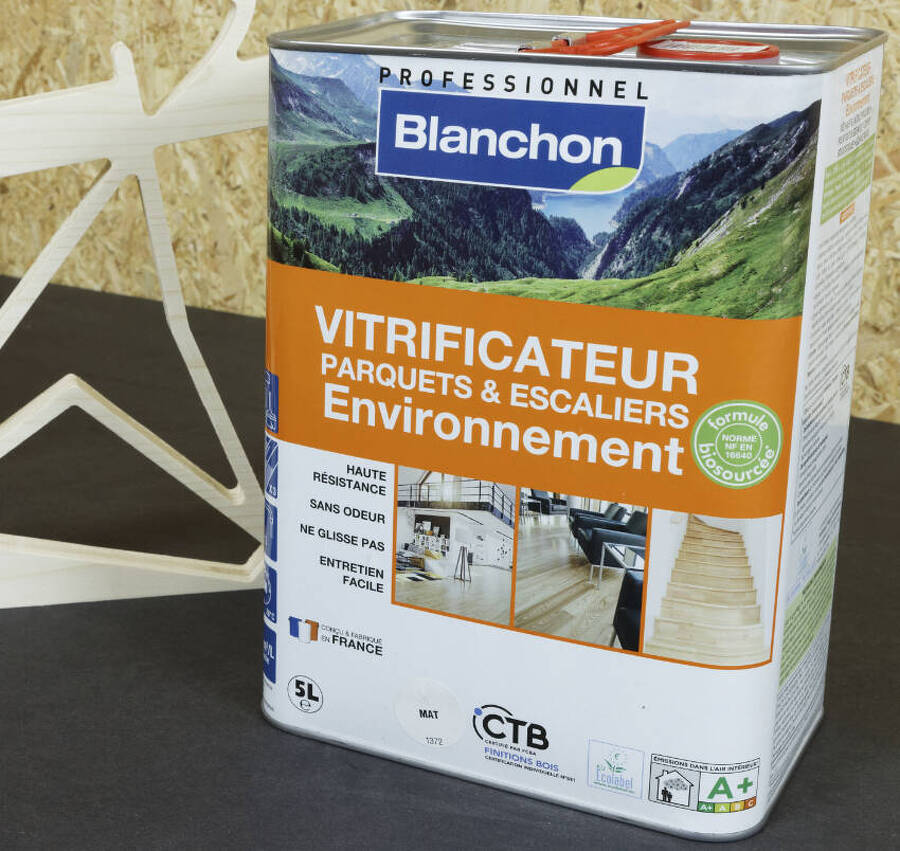 VITRIFICATEUR ENVIRONNEMENT POUR PARQUETS & ESCALIERS MAT 5L