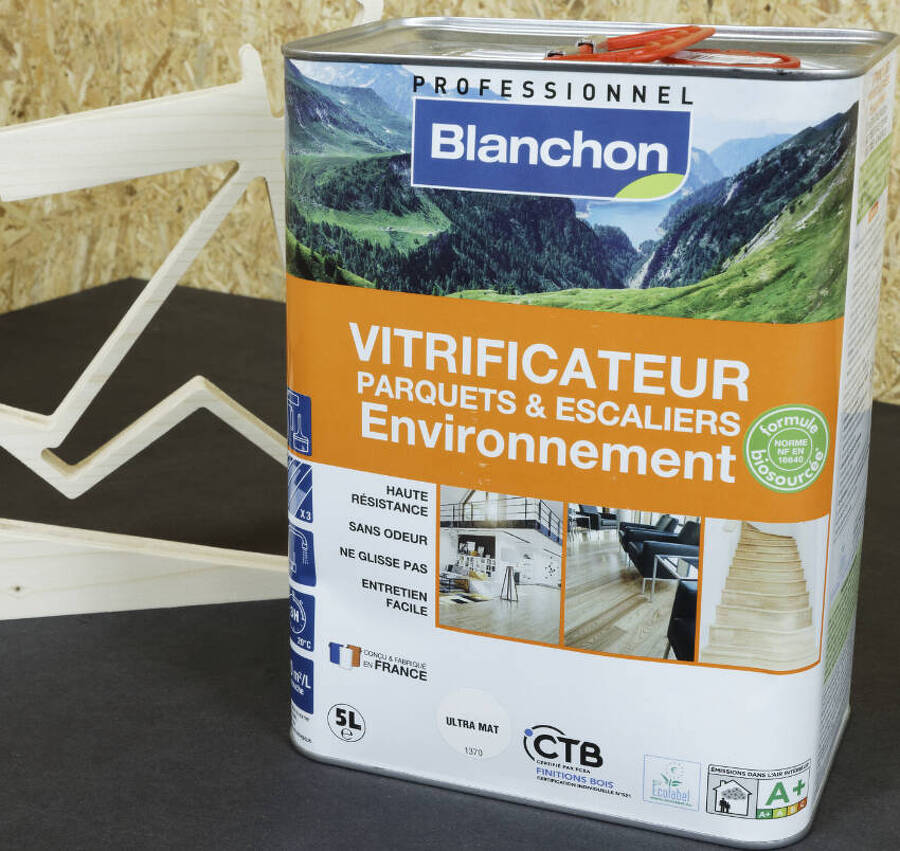 VITRIFICATEUR ENVIRONNEMENT POUR PARQUETS &amp; ESCALIERS ULTRA MAT 5L