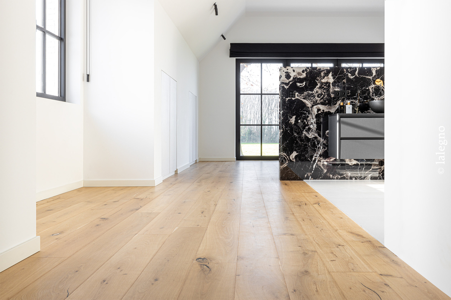 PARQUET CONTRECOLLÉ CHÊNE INVISIBLE VERNIS EVASION