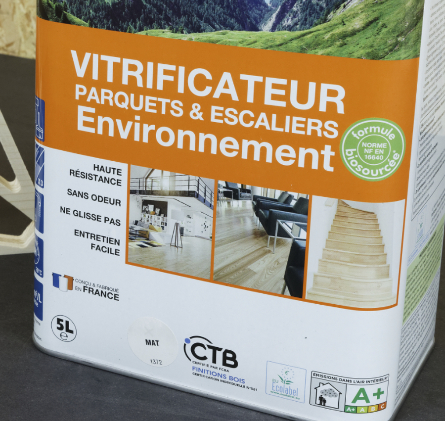 VITRIFICATEUR ENVIRONNEMENT POUR PARQUETS & ESCALIERS MAT 5L